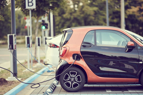 (Vehicule elettricu à quattru roti à bassa velocità)