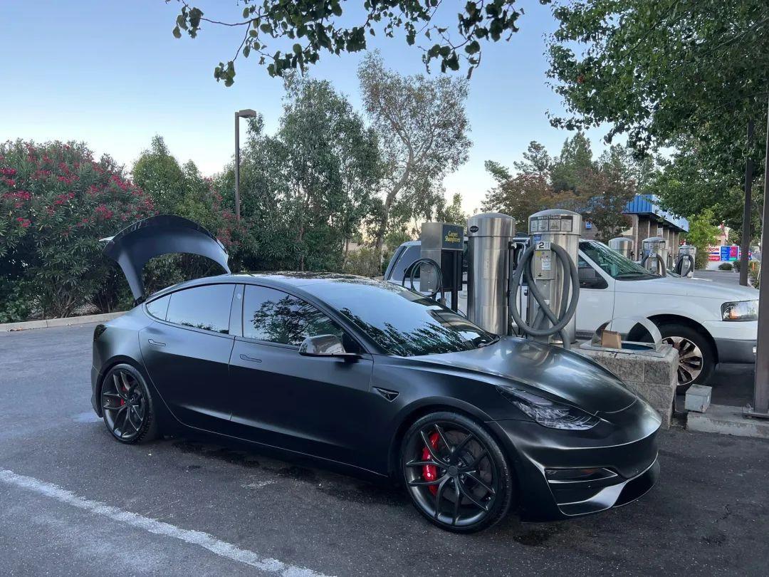 In the global pure electric vehicle market, Tesla’s share has dropped to 15.6%